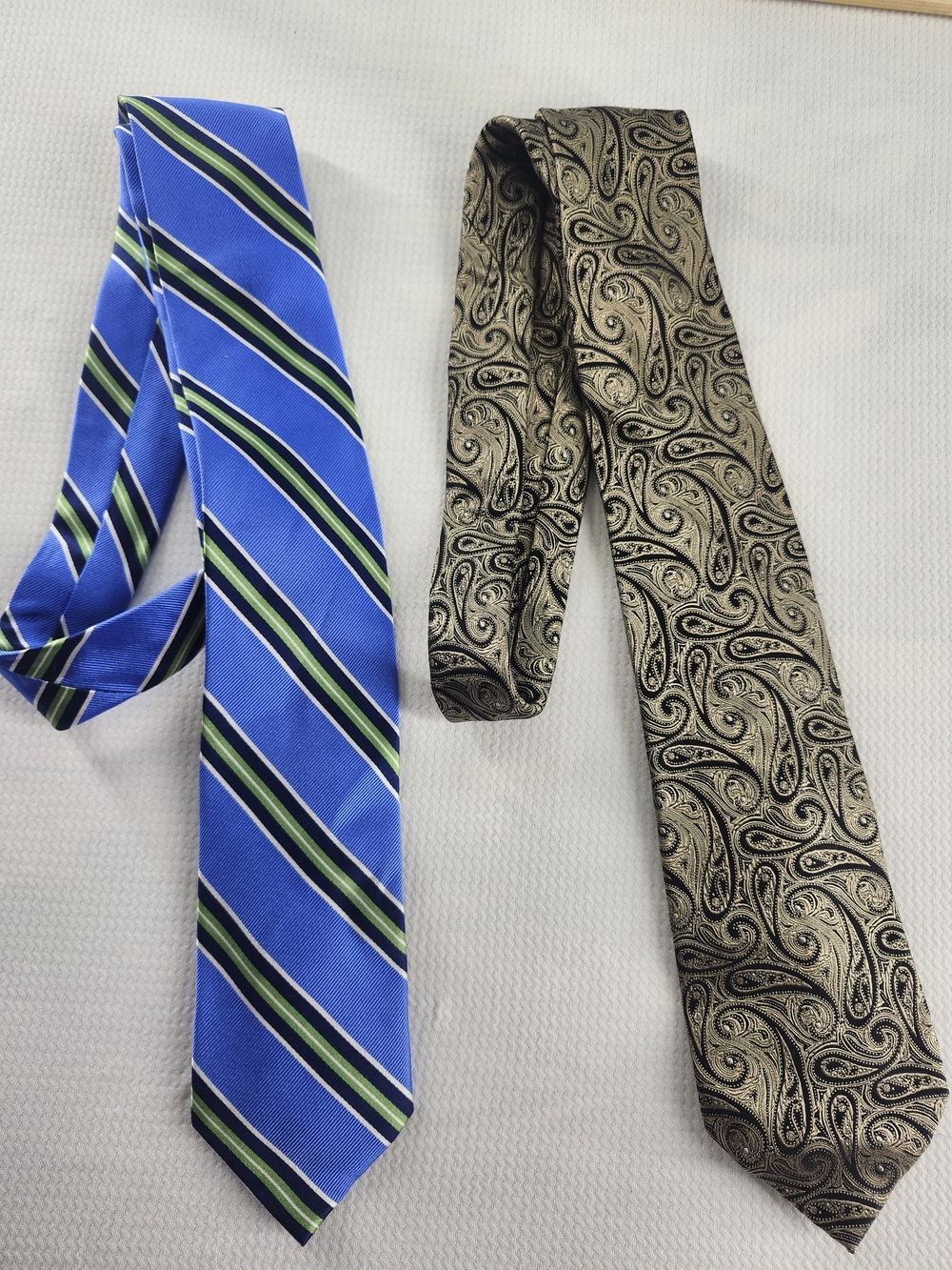 Chaps Ralph Lauren Lot of 2 Men’s Ties Black/Gold Paisley & Blue/Green Striped